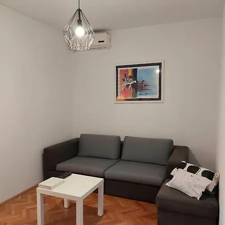 Apartment Apartman Tia *
